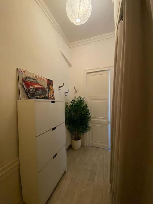 Ferienwohnung The Maiden'S Rouen Exterior foto